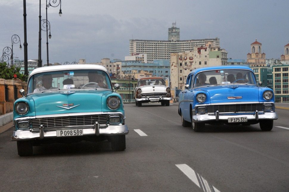 motorola verizon droid turbo2 cuban cars 12 970x647 c