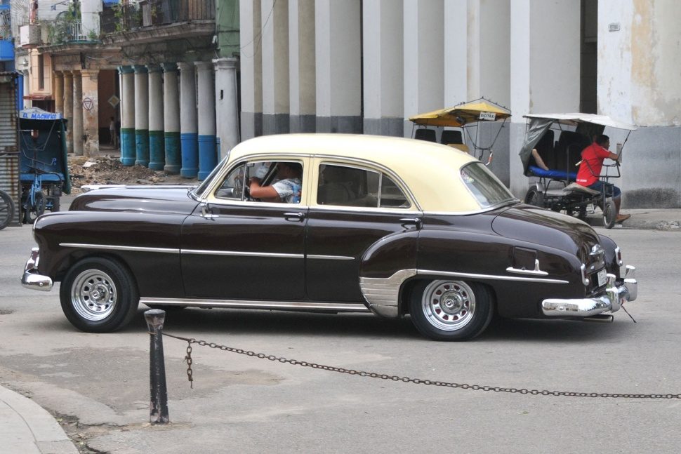 motorola verizon droid turbo2 cuban cars 2 970x647 c