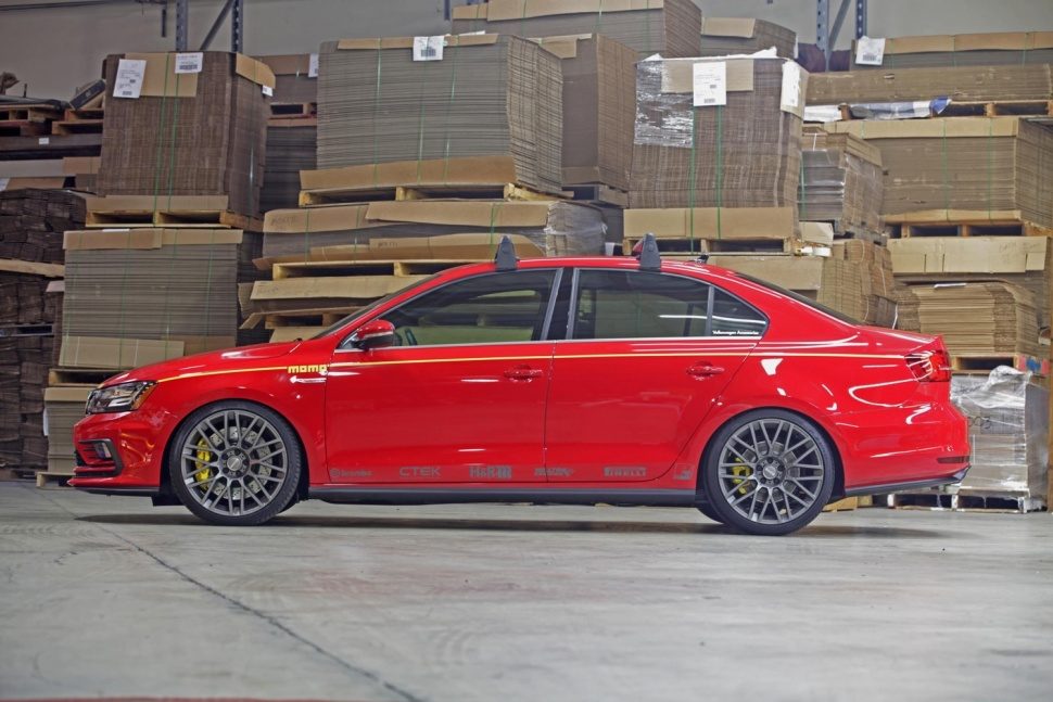 el jetta de vw edicion momo debuto en sema con todo y barras techo img 0270 970x647 c