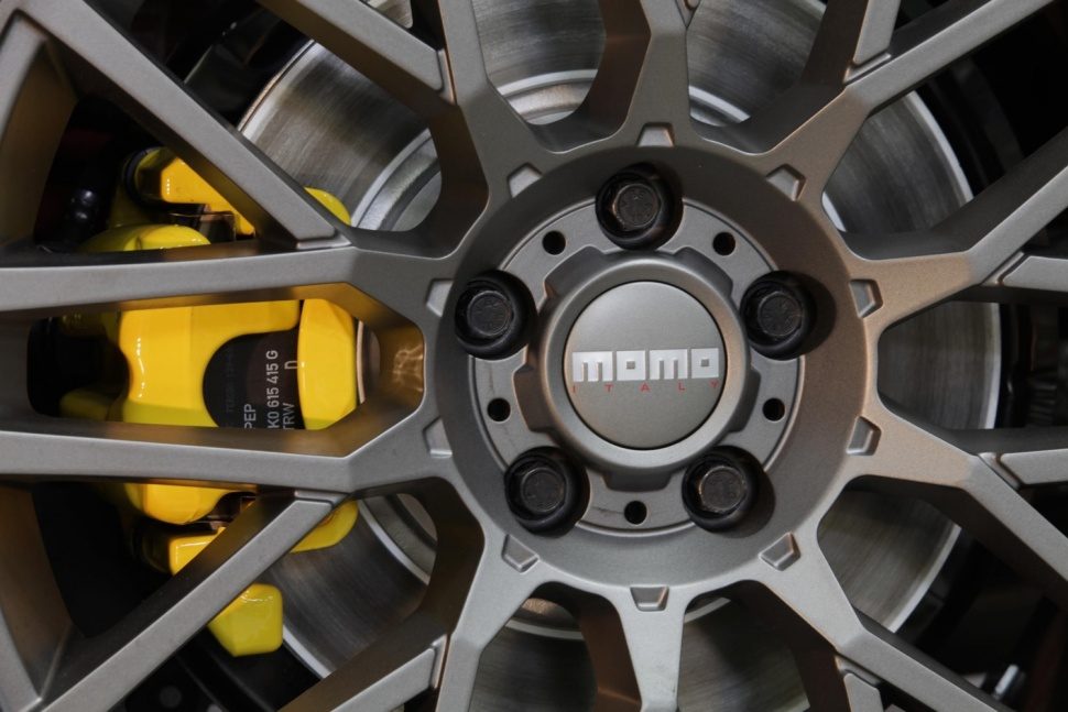 el jetta de vw edicion momo debuto en sema con todo y barras techo img 0277 2 970x647 c