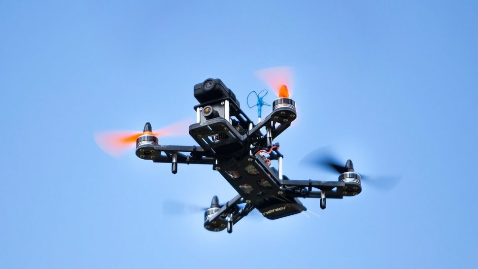 los mejores 5 drones por debajo de 500 dolares drone 022