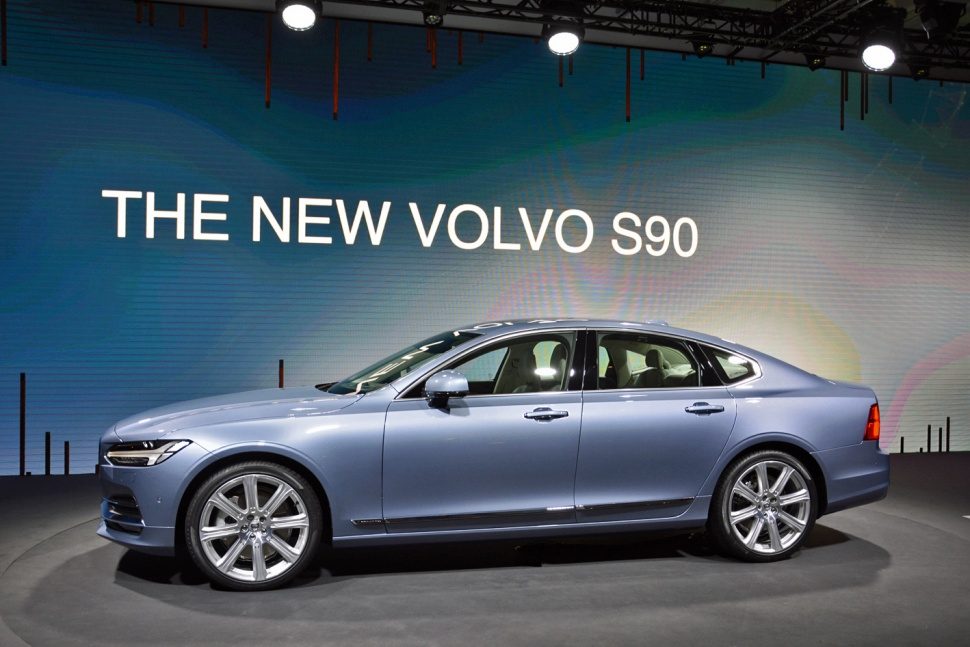 el volvo s90 equipado con tecnologia de avanzada en seguridad 02