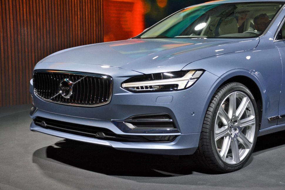 el volvo s90 equipado con tecnologia de avanzada en seguridad 07