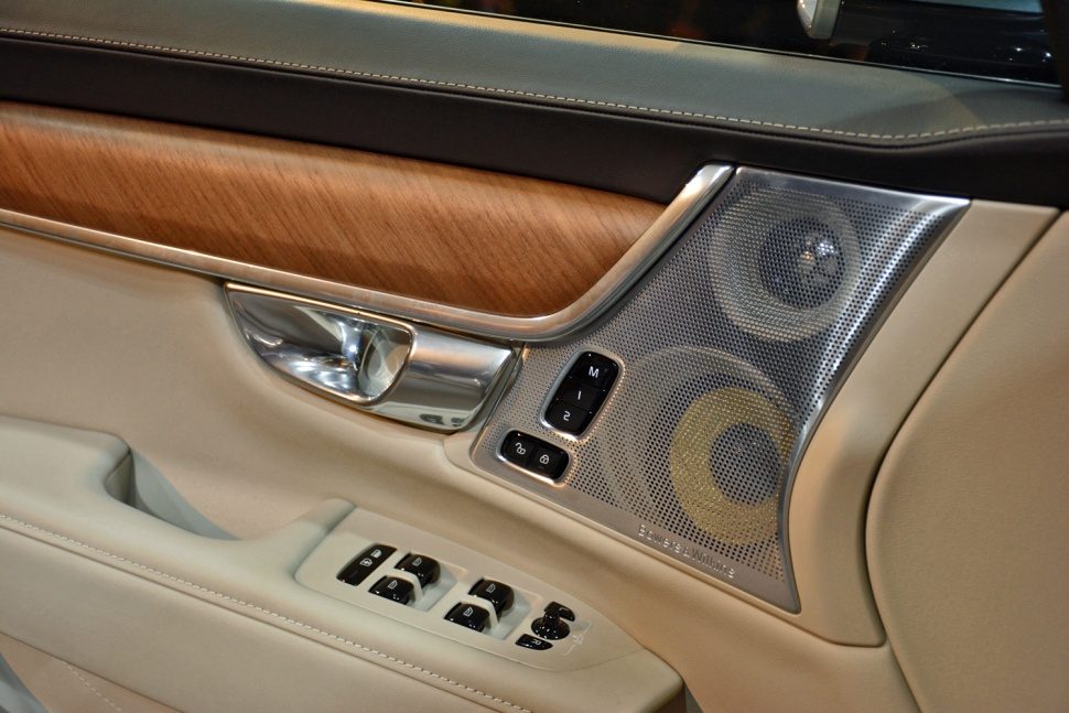 el volvo s90 equipado con tecnologia de avanzada en seguridad 11