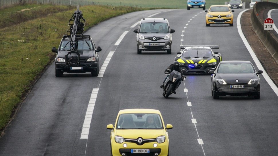 nuevo auto policia renault rs01 interceptor 03