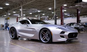 force 1 super auto con motor viper y diseno aston martin 01