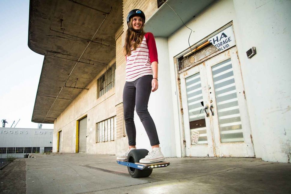 policia incauta hoverboards ces future motion onewheel 3 970x647 c