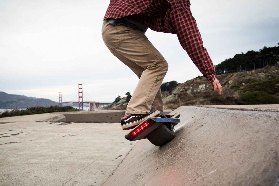 policia incauta hoverboards ces future motion onewheel 7 970x647 c
