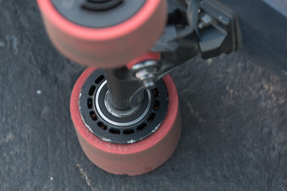 patineta electrica m1 inboard electric skateboard ride 5 970x647 c