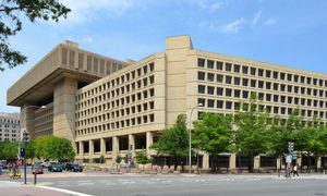 hacker ingresa a sistema del fbi con solo una llamada j edgar hoover building headquarters 1200x0
