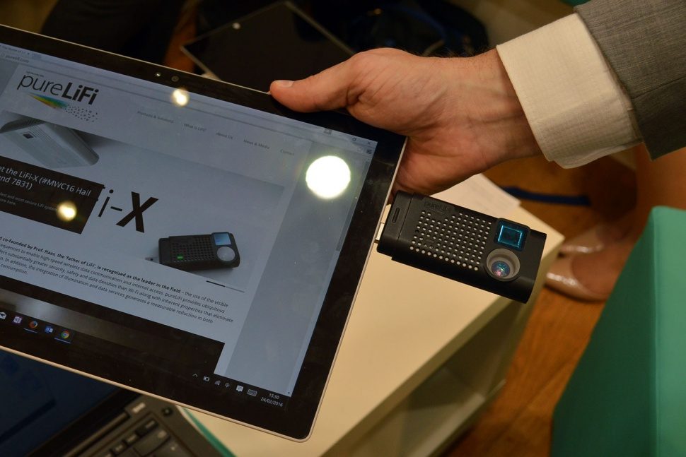 li fi internet led 0008 970x647 c