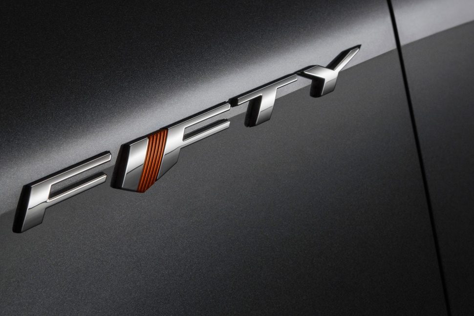 chevrolet camaro edicion especial aniversario 50 05