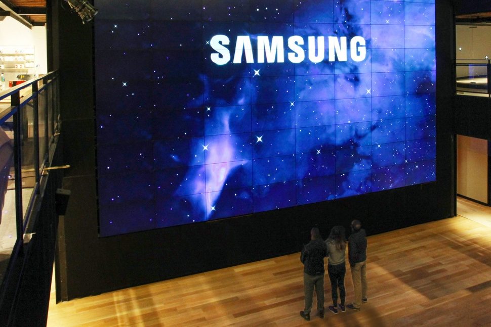 samsung centro cultural y comercial hub 09