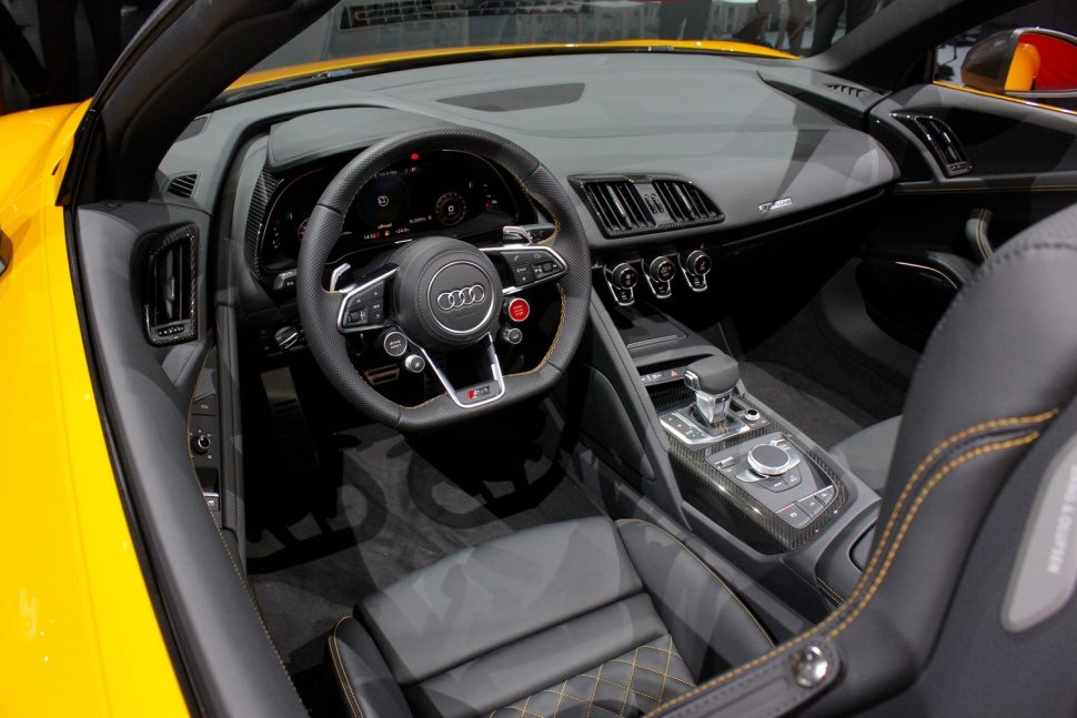 audi r8 spyder new york pretty 09