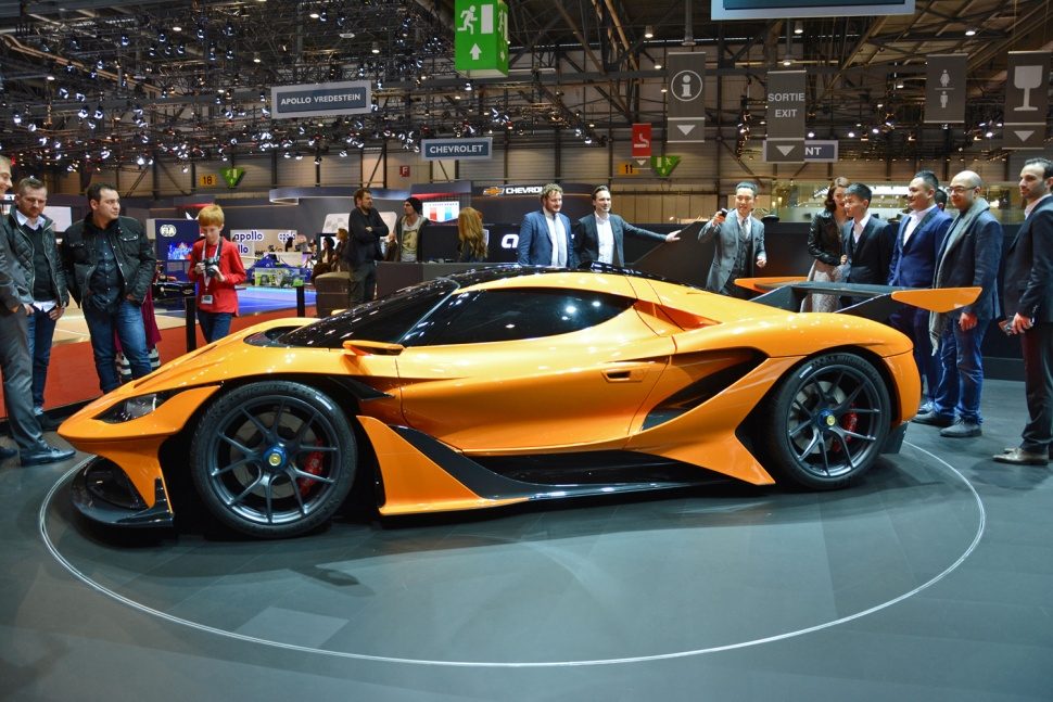 gumpert apollo arrow en ginebra 03