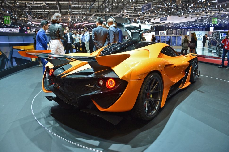 gumpert apollo arrow en ginebra 04