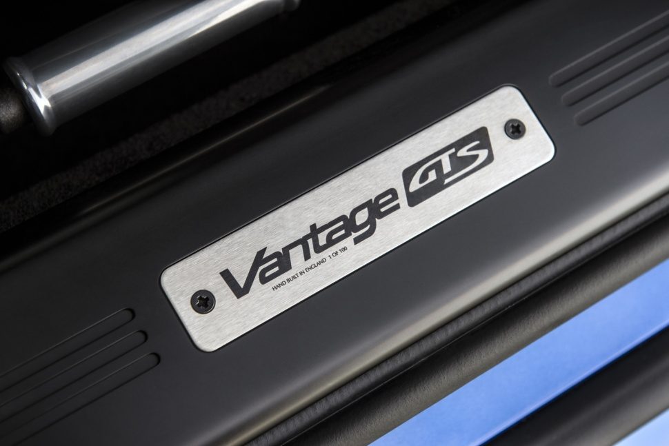 aston martin vantage gts amgts 19