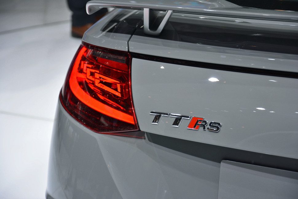 audi presento su nuevo tt rs en beijing autt 21