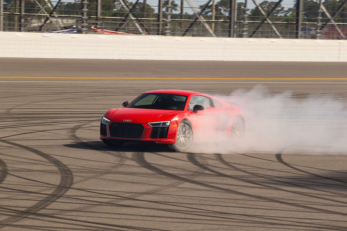 audi r8 v10 plus en daytona road trip 02