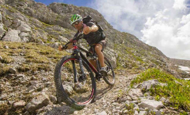 botella agua fontus aire 7