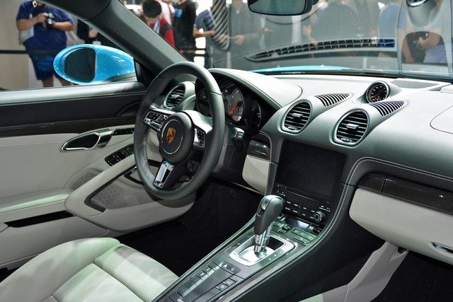 porsche renueva su 718 cayman 15