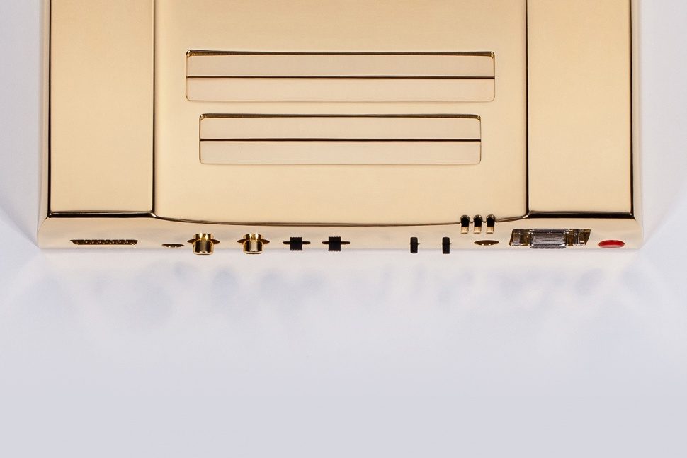 nintendo oro 5000 dolares analogue nt 24k gold nes 2 970x647 c