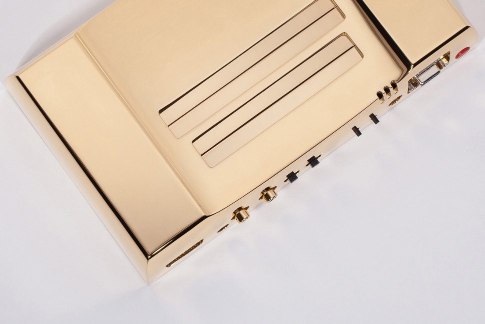 nintendo oro 5000 dolares analogue nt 24k gold nes 3 970x647 c