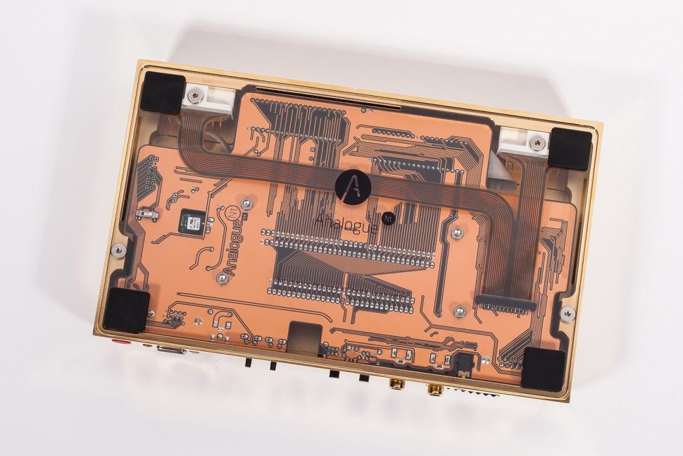 nintendo oro 5000 dolares analogue nt 24k gold nes 9 970x647 c