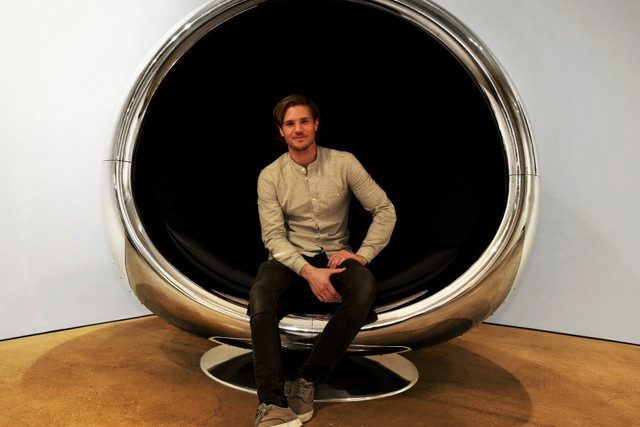 fallen furniture silla jet engine cowling chair 3 640x427 c