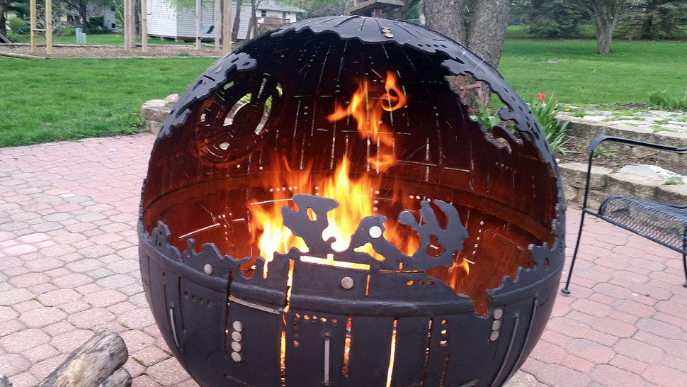 estrella de la muerte chimenea death star fire pit th6kfgi 970x546 c