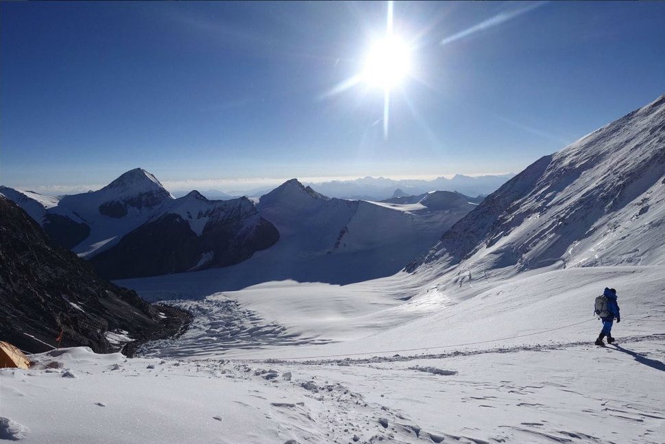 escalan el everest sin oxigeno ballinger strava 970x647 c