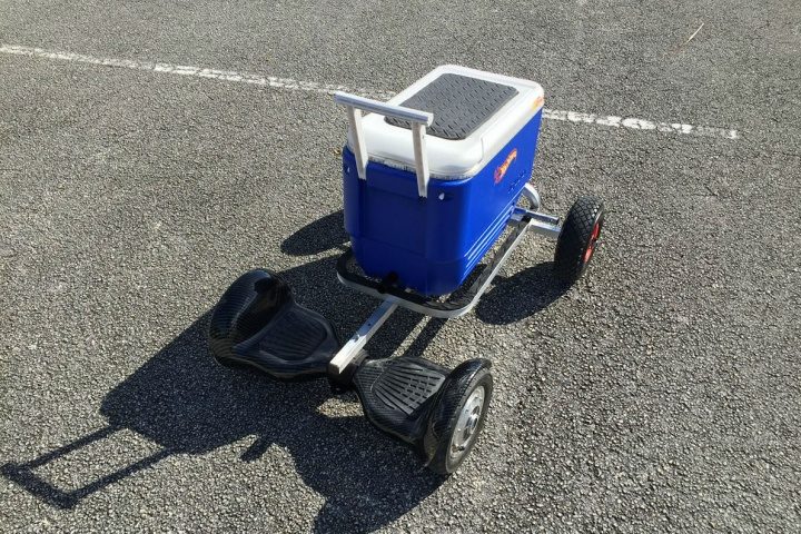 este ingenioso invento hace mas comoco tu hoverboard hovercart chair 06 720x480 c
