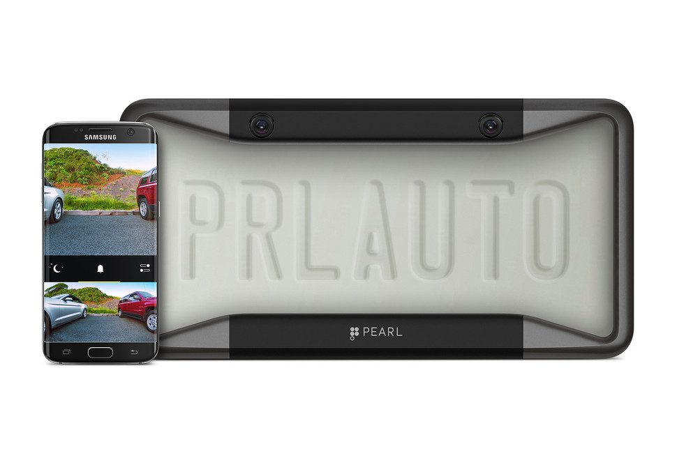esta funda para la matricula oculta una camara de seguridad pearl rearvision 0014 970x647 c