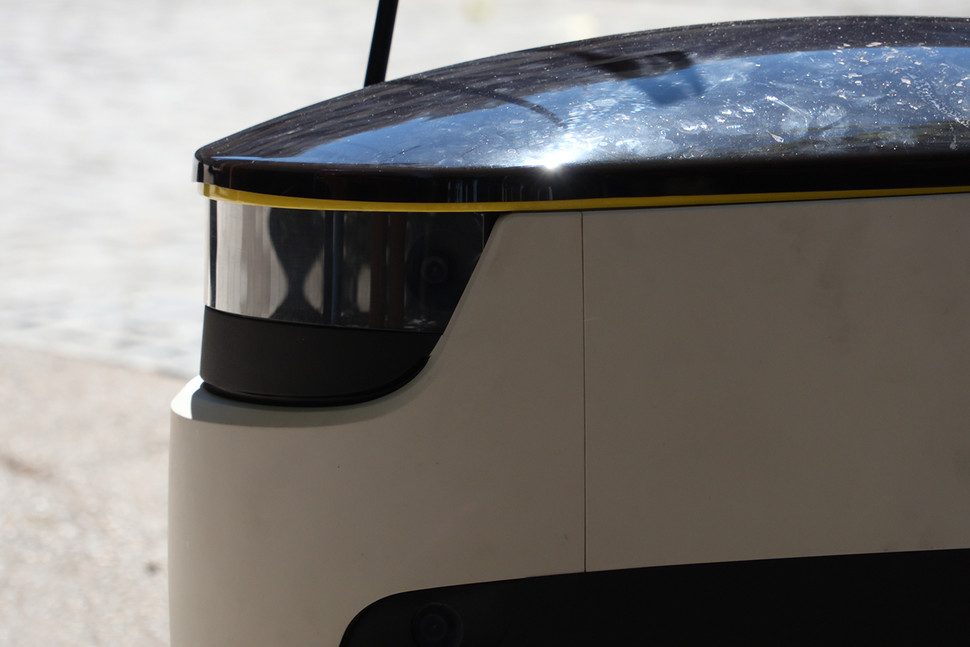 el futuro de los drones para envios podria estar en las aceras starship drone 0010 970x647 c