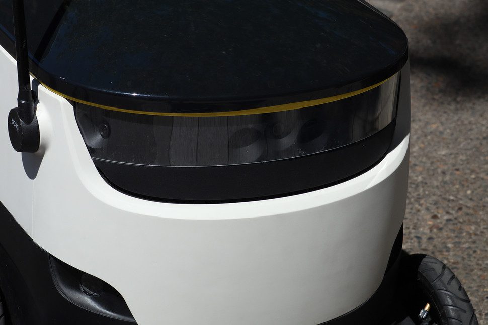 el futuro de los drones para envios podria estar en las aceras starship drone 0028 970x647 c