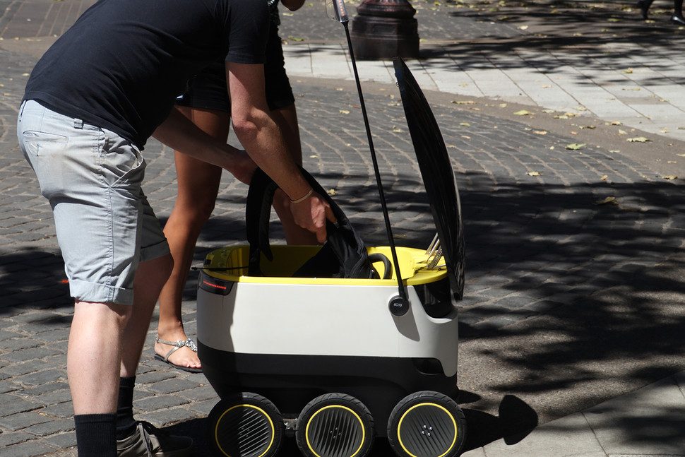 el futuro de los drones para envios podria estar en las aceras starship drone 0031 970x647 c