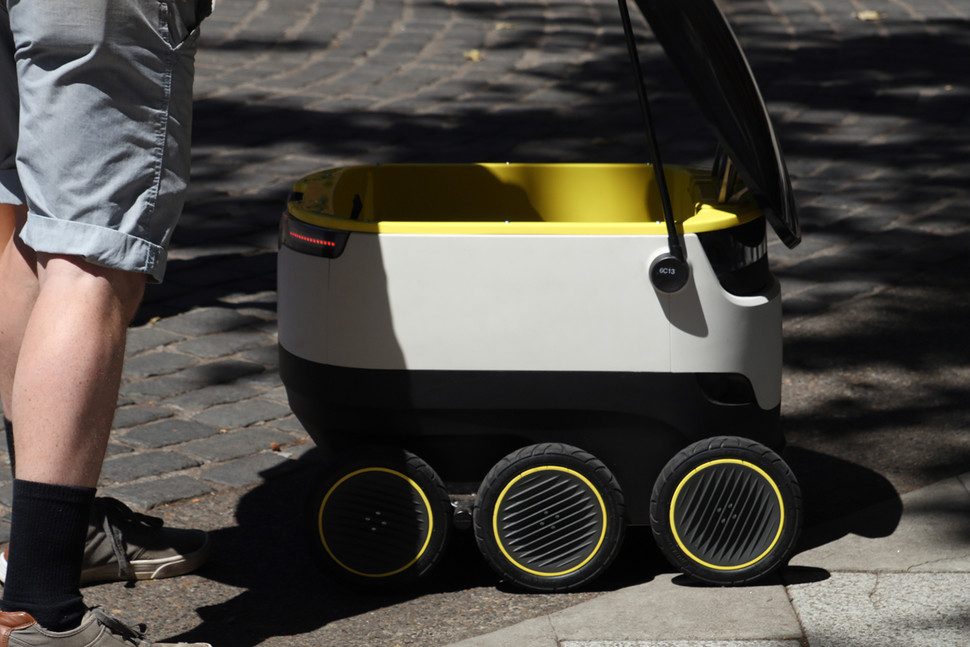 el futuro de los drones para envios podria estar en las aceras starship drone 0032 970x647 c