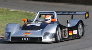 2000-r8-le-mans-prototype-896x484