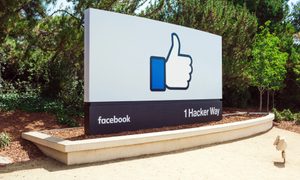 ya puedes publicar en facebook varios idiomas a la vez fbwm cw 07