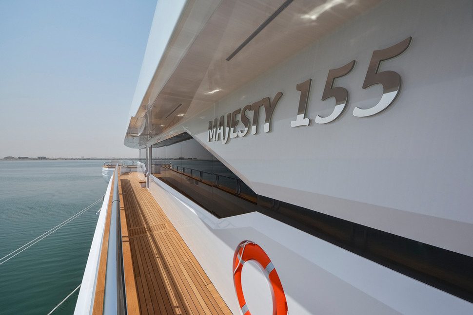 el majesty 155 es una autentica casa de lujo en altamar gunnel 970x647 c