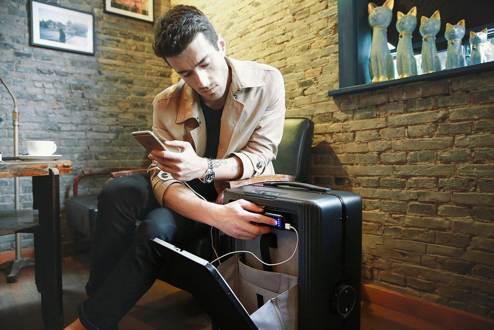 nueva maleta cowarobot r1 suitcase 0007 970x647 c