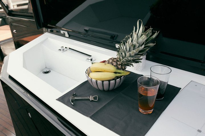 nuevo yate evo 43 evo43 internals 10 720x480 c