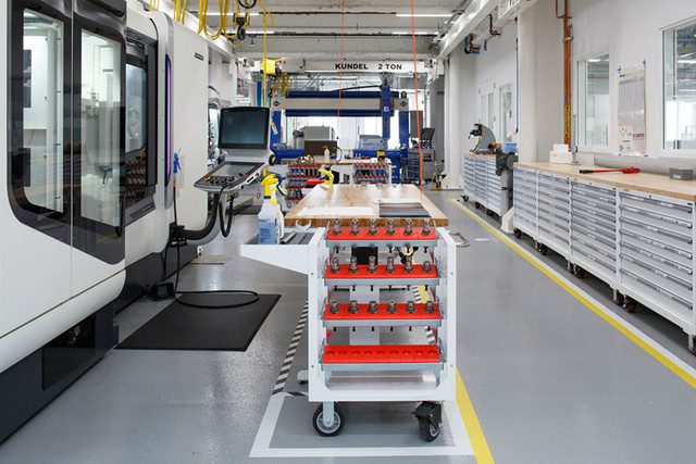 area 404 el laboratorio donde facebook construye futuro hardware lab 640x427 c