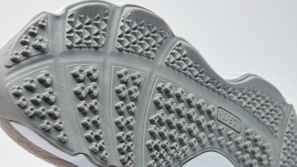 con las elegantes zapatillas iofit tu swing mejorara mucho sport shoe sole 970x546 c