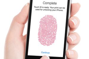 iphone-fingerprint-scanning_header-640x0