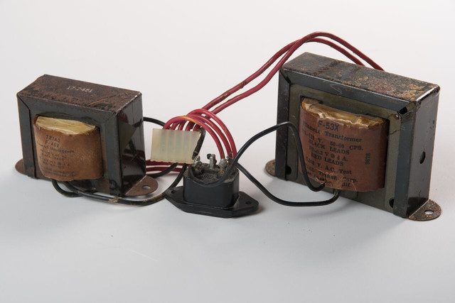 vendida la computadora rare apple 1 de jobs y wozniak original 8 2 640x427 c