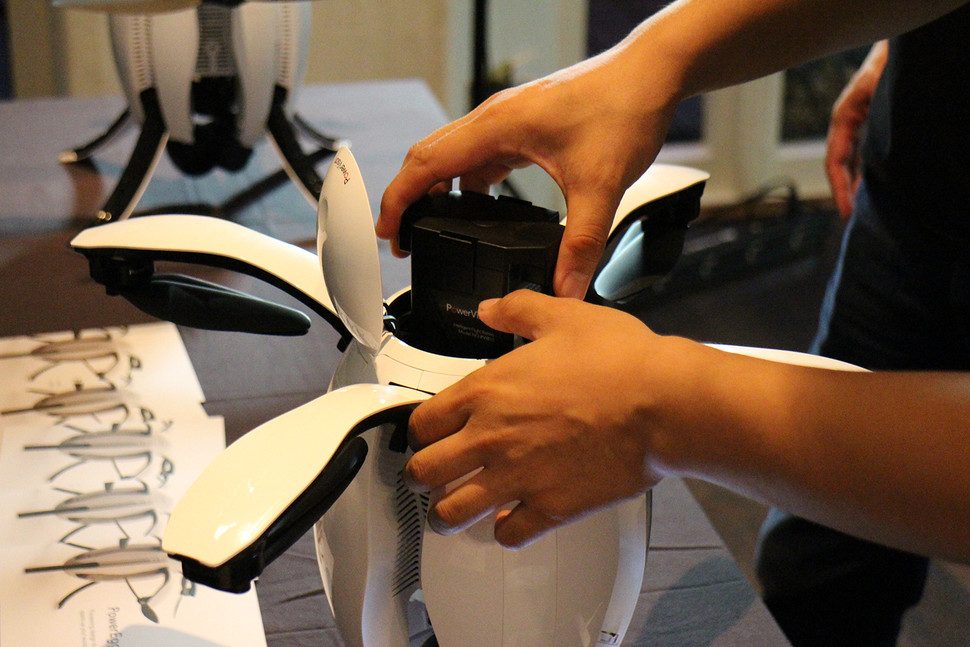 poweregg drone forma huevo powervision 0023 970x647 c