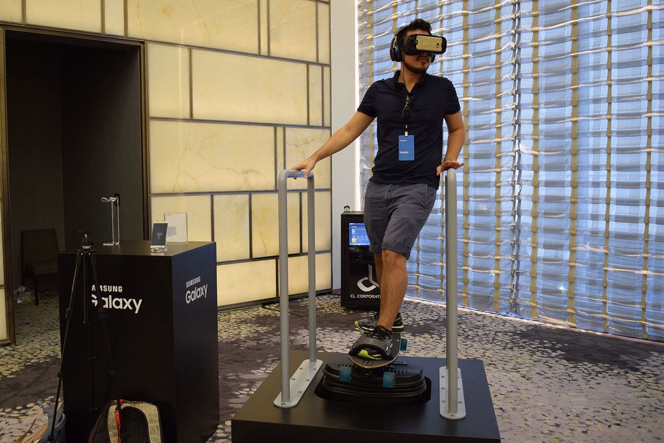 asi nuevo samsung gear vr 2016 2 motion 5 970x647 c