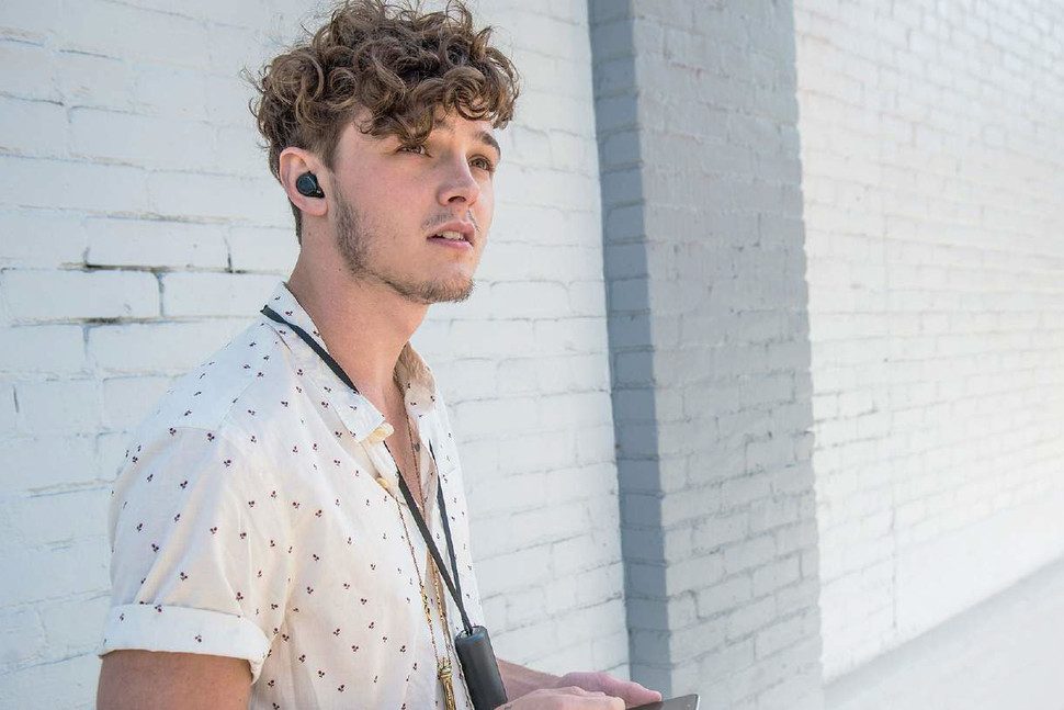 la bateria de los nuevos auriculares inalambricos bragi dura el doble the headphone 23 970x647 c