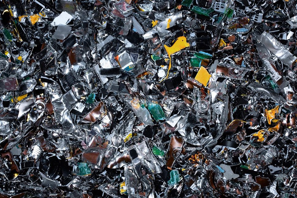 facebook servidores suecia data center hard drives 970x647 c